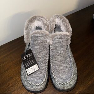 Hey Dude Women’s Denny Sleet Fur Pull-On Bootie Casual Size 9 NWT